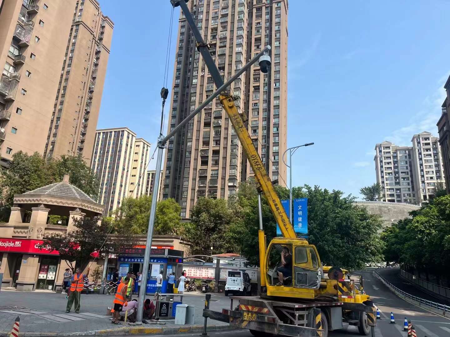 龍頭寺監控桿吊裝